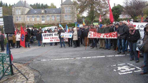 succès du rassemblement pacifiste de Gentioux